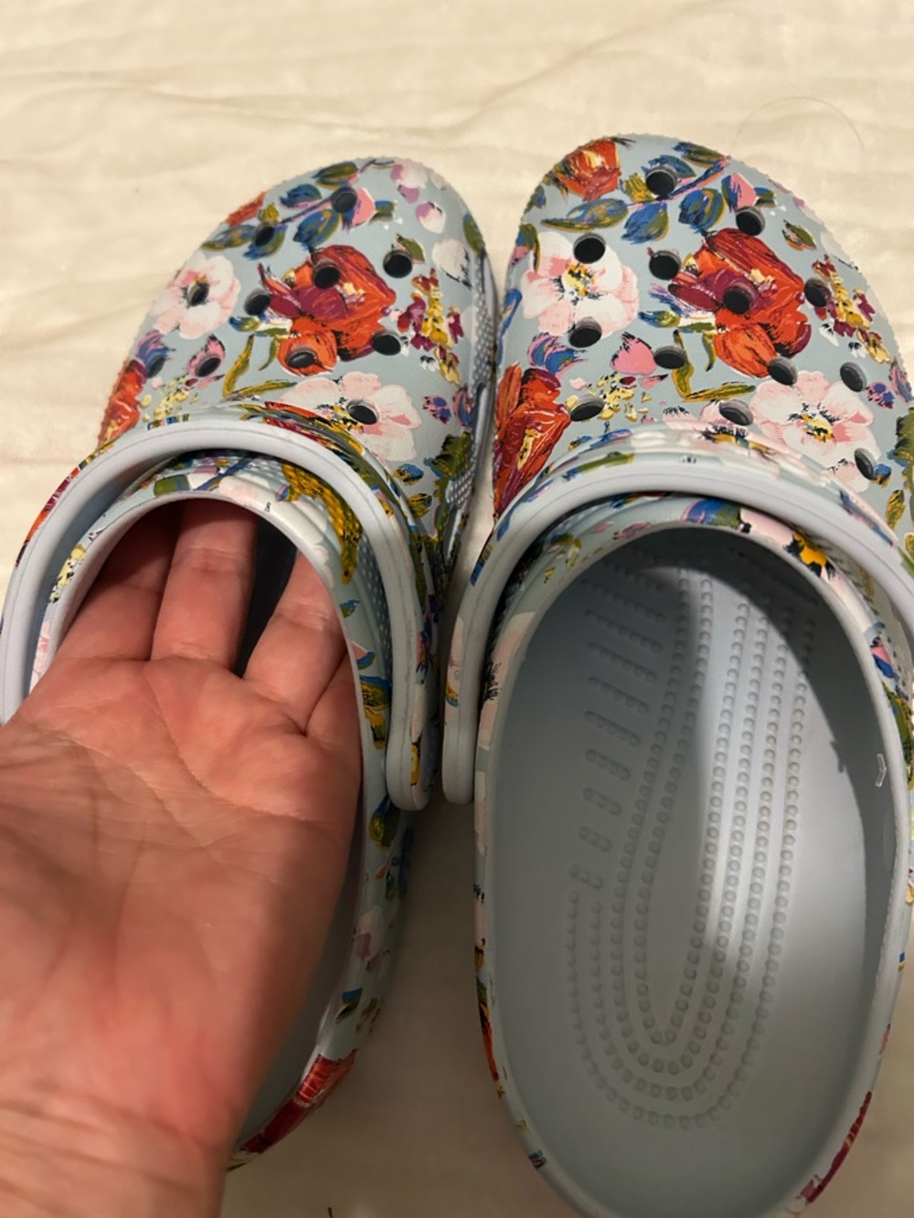 Kids Vera Bradley x Crocs Blue Floral 6 J - Picture 12 of 13